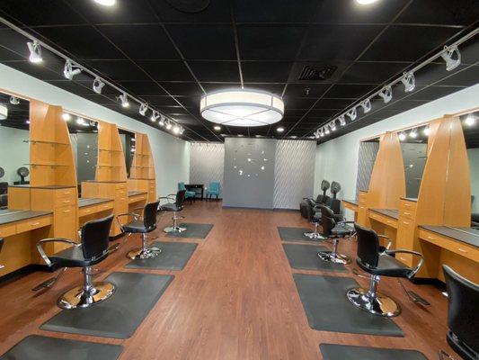 Eyebrow Experts Beauty Salon Main area