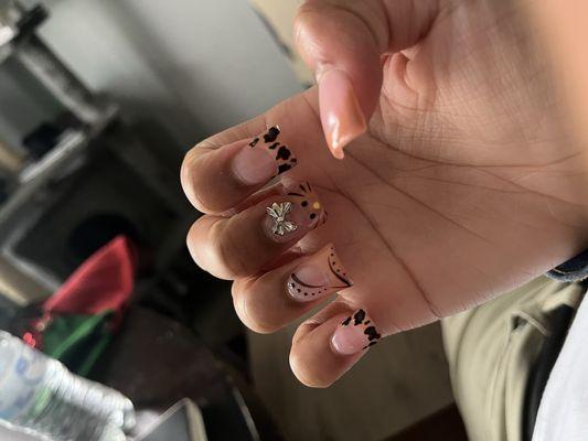 nails