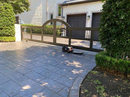 Everlast Gates & Fence