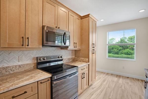 Natural Shaker Cabinets