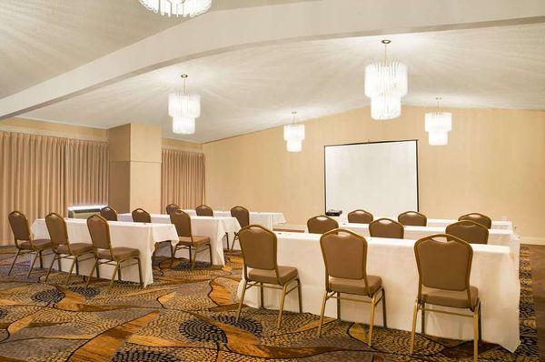 Ramada Hotel & Conference Center by Wyndham San Diego North