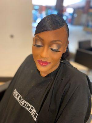 Full Makeup Application (eyelashes included)