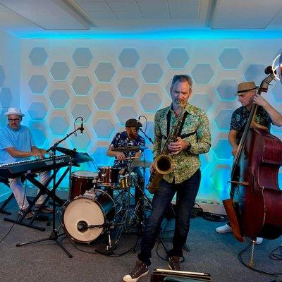 Pop Nouveau Yacht Jazz Recording Session