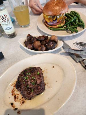 Montana's Rib and Chop House