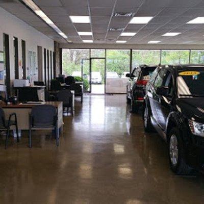 Sales Showroom Chrysler Dodge Jeep Ram in Bellevue OH