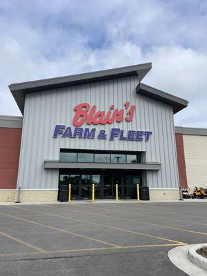 BLAIN'S FARM & FLEET - Grafton, WI