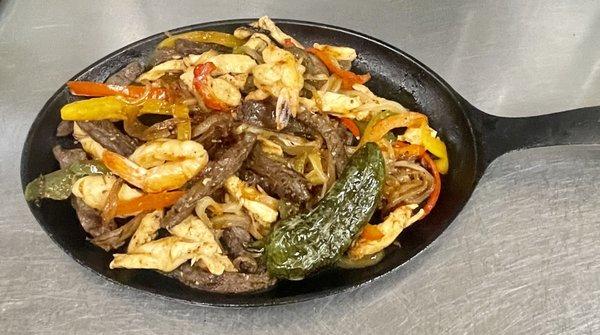 Grilled mix chicken fajita Shrimp Beef