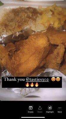 Fried wings Mac and cheese and rice and gravy