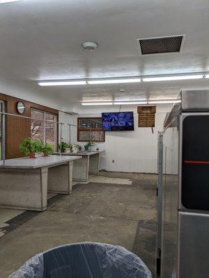 Snowy White Coin Laundry