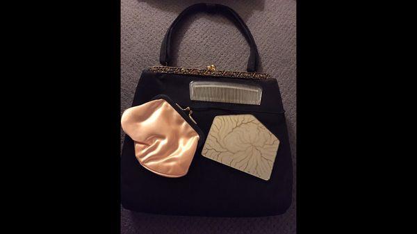 One of the adorable vintage purses that I found.