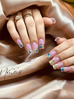 Nena Nail's
