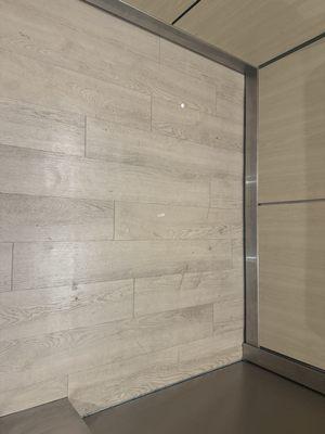 Floor o. The elevator