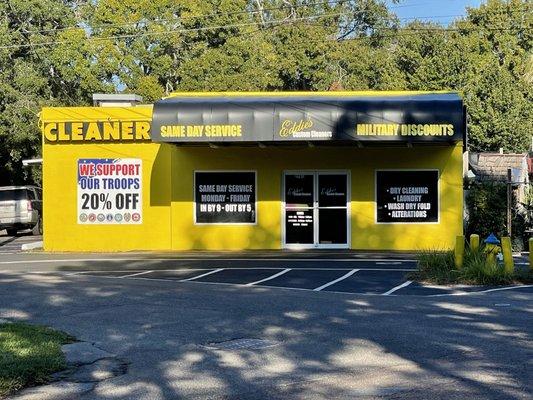 Eddie's Custom Cleaners