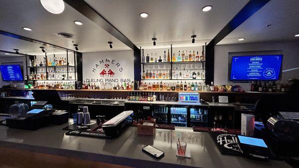 Hammers Dueling Piano Bar