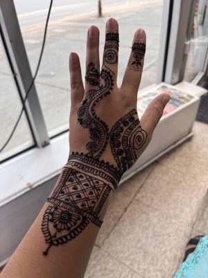 Henna by Alibaba
