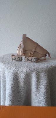 Small metallic Crossbody with wide strape
$30.21