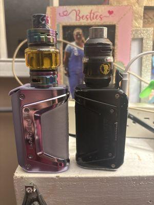 purple 1, geek legend 3 which has a self locking mechanism, which is the coolest literally ever! The black one is the geek 2.