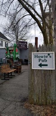 Howie's Pub
