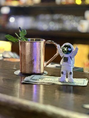 Bourbon Peach Smash Wild Turkey lOl. Combier Peche de Vinge, Peach Puree, Lemon. Mint, Fever Tree Ginger Ale