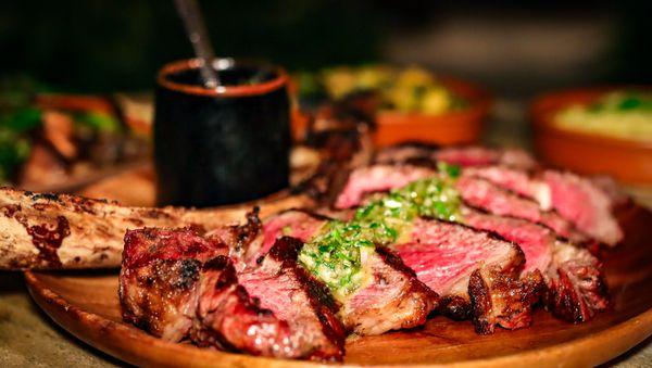 Tomahawk Steak