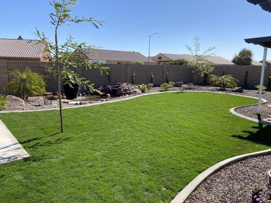 Arturo's Artistic Landscaping