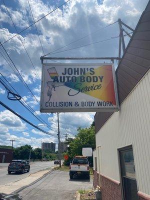 John's Auto Body Svce