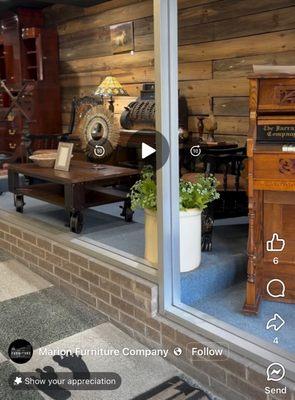 The $100 table, that sold for $350!! $540 Brand New!!!