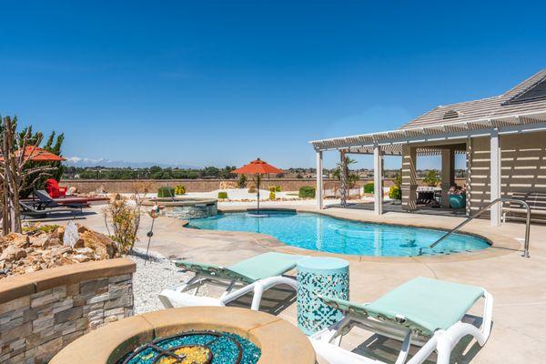 Elegant pool home Del Webb Apple Valley