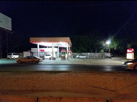 Claiborne Express Conoco Gas