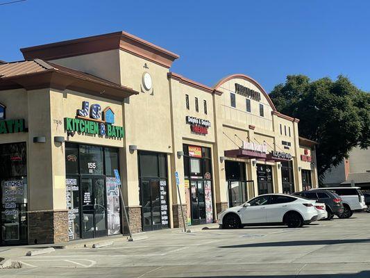 Dolphin & Dolphin Threading Beauty Salon