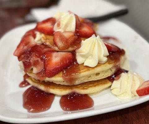 Strawberry Cheesecake Pancakes (2)