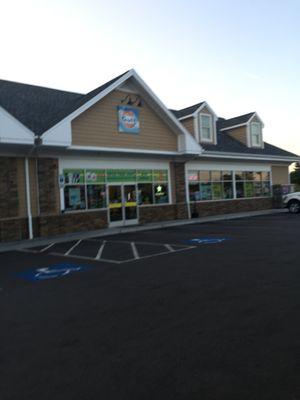 Yatco Gulf of Norfolk -- 242 Dedham Street / Route 1A, Norfolk Storefront