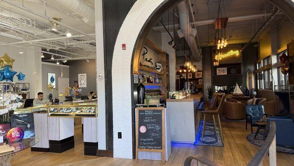 Buying Side (L) Drinking Side (R)