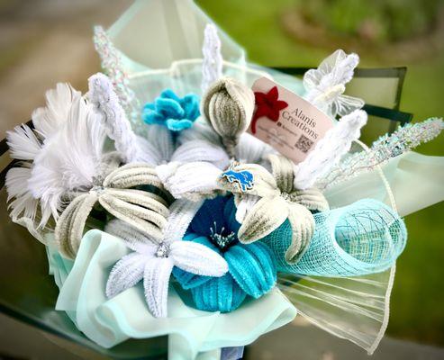 Custom pipe cleaner bouquet! Select any theme and we bring it to life