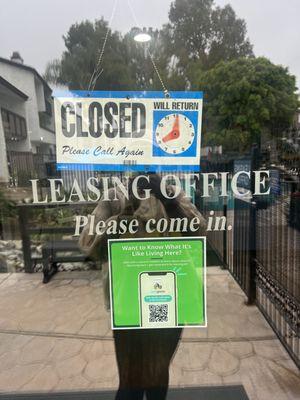 Fusion Warner Center Apartments