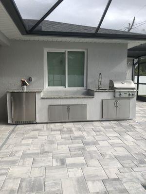 Outdoor Kitchen