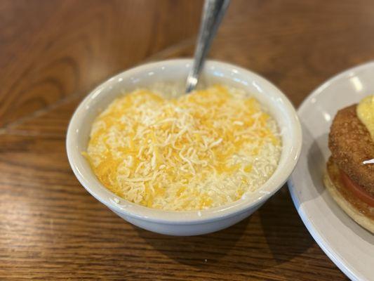 Grits with cheese