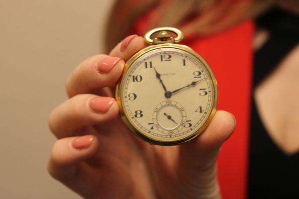 We buy gold pocket watches.