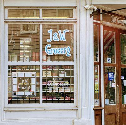 J & W Grocery + Grill
