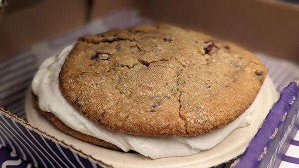Insomnia Cookies