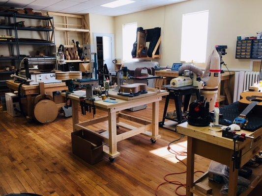 We are a state of the art shop, fully equipped to build, repair, restore or customize your nylon or steel string guitar.