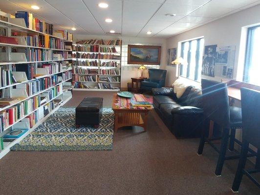 Choose a book and a seat!