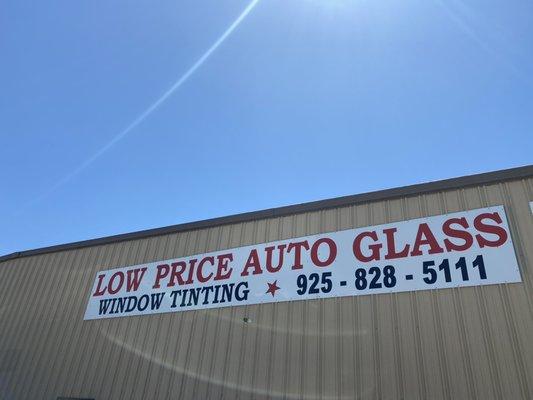 Low Price Auto Glass Window Tinting Glass repair