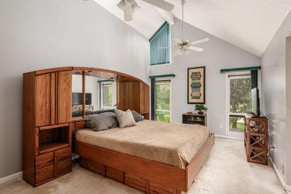 Erin Hunt Glowacki - Coldwell Banker Realty