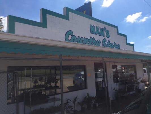 Nan's Country Store