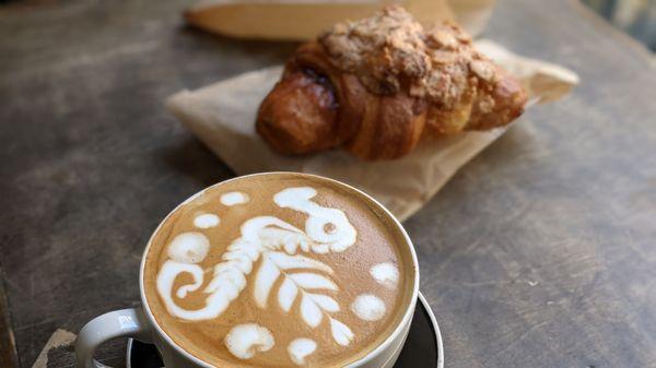 Amazing latte, perfect pastry