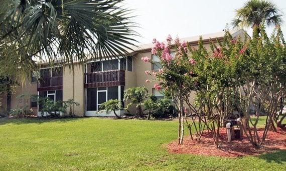 Willow Park on Lake Adelaide Apartments