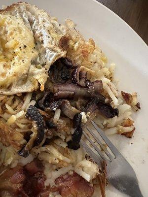 Hash browns with burnt onions