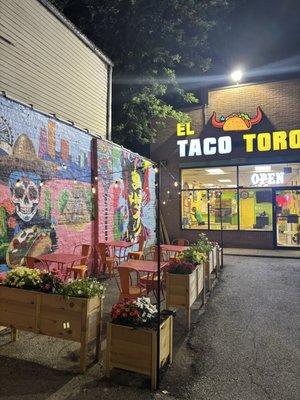 El Taco Toro