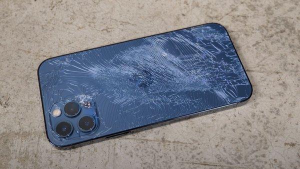 We Repair Shattered Iphones